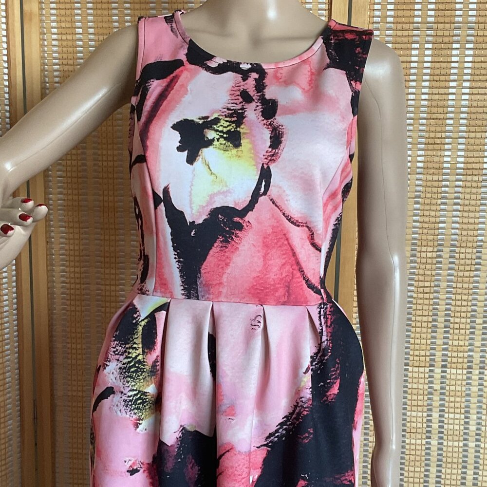 Apt9 Scuba Circle Cut Dress Size10 Princess Seams Fit&Flair Pink Floral Pockets - Picture 2 of 6